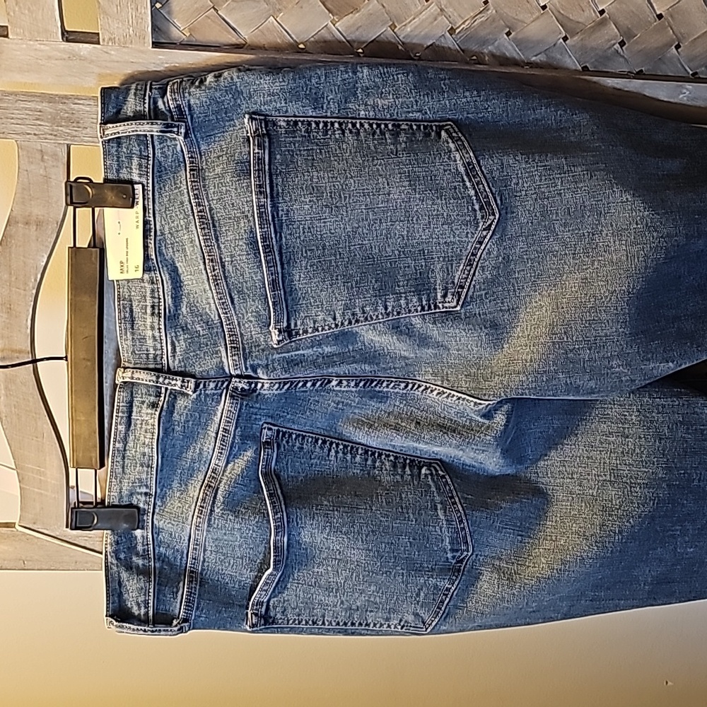 Jean - Picture 3 of 5